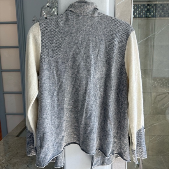 InCashmere Contrasting Cashmere Cardigan - Picture 3 of 11